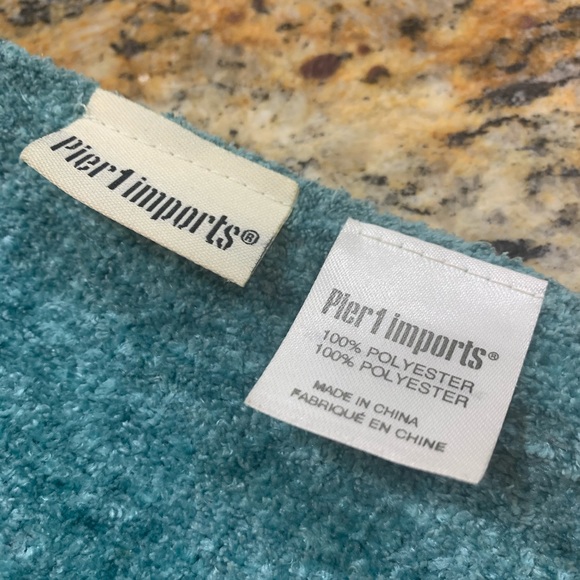 Pier one chenille throw - Picture 3 of 4